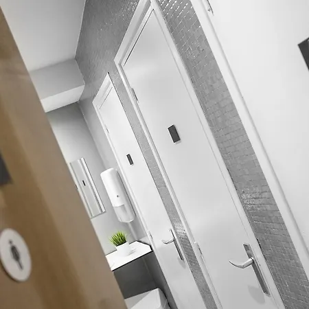 A In The بيت شباب *