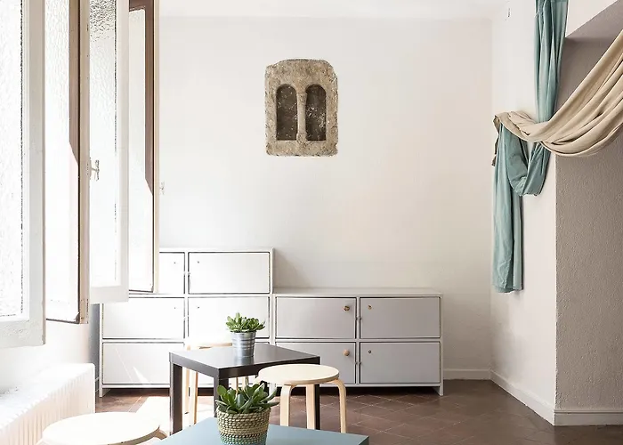 A In The Хостел