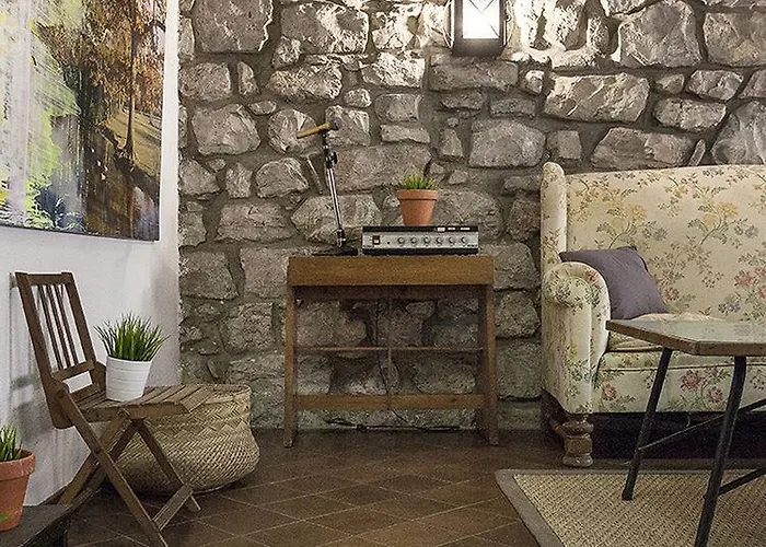 A In The City Хостел *